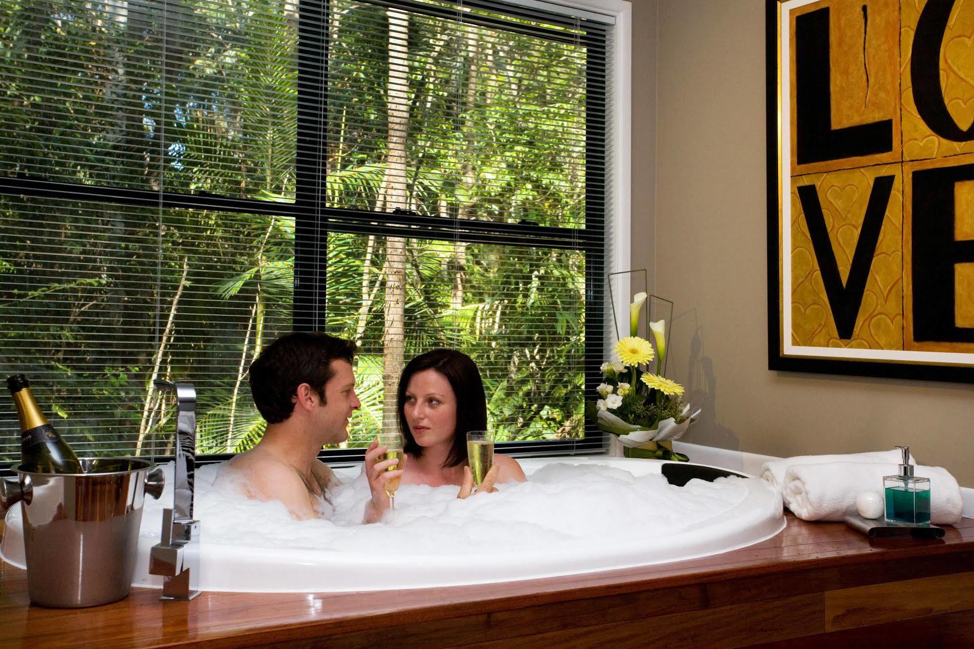 Amore On Buderim Rainforest Cabins Sunshine Coast Extérieur photo